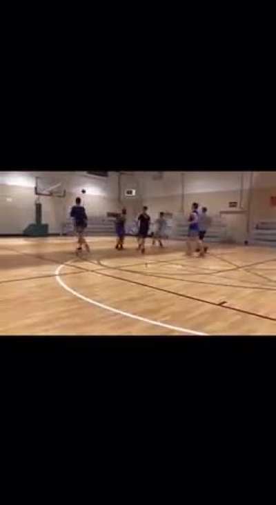 She’s cold 🥶🏀