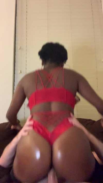 Texas girls know how to ride 🐎