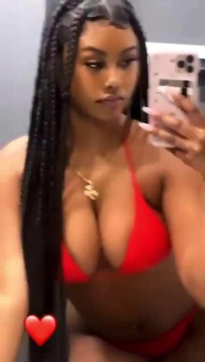 Arrow up if you think you can handle me 👅🙈 add my snap:) savannah_miaa