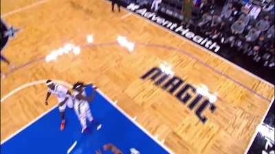 [Highlight] Wendell Carter Jr. dunks on Giannis