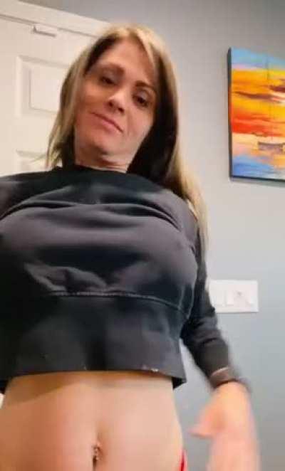 Mom doesn't like to wear her bra on the weekend