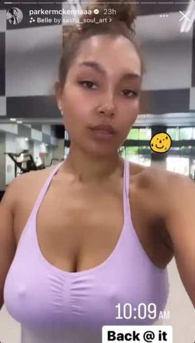 Parker McKenna Posey 👀🤤