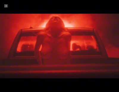 Sydney Sweeney, inside out 🌶️