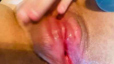 Making my pussy jiggle