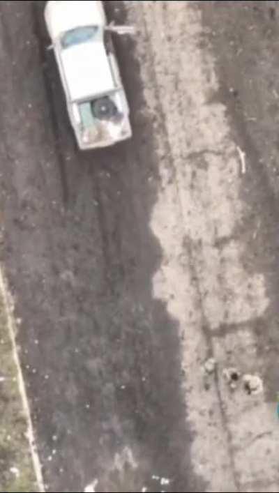 Group of russian soldier in Soledar gets hit by Ukraine UAV