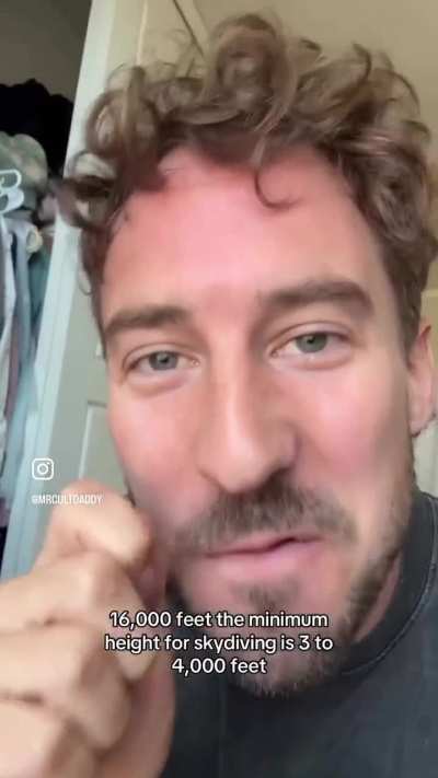 Lawn chair Larry and his crazy stunt