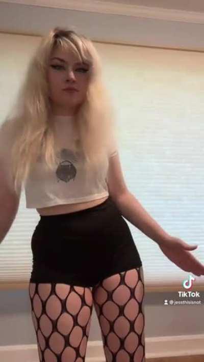 Tried doing that TikTok dance trend 😆