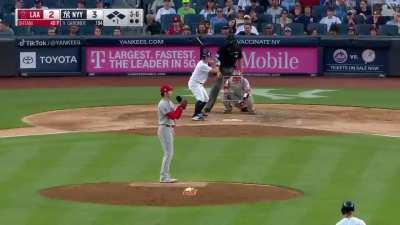 [Highlight] [Highlight] The Yankees score 7 runs in the first on the Angels, knocking Shohei Ohtani out of the game after 0.2 innings