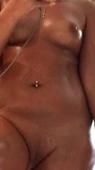 Like if u wanna fuck my Michigan ass