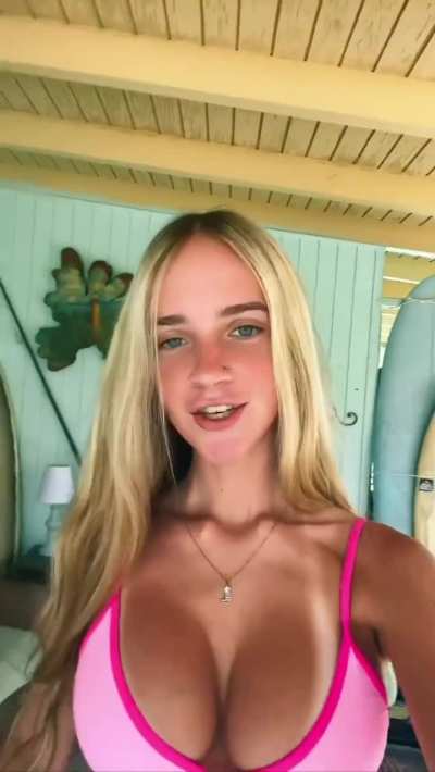 Huge Tits Bikini Bop