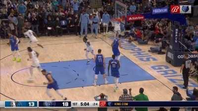 [Highlight] Ziaire Williams punches in the left slam