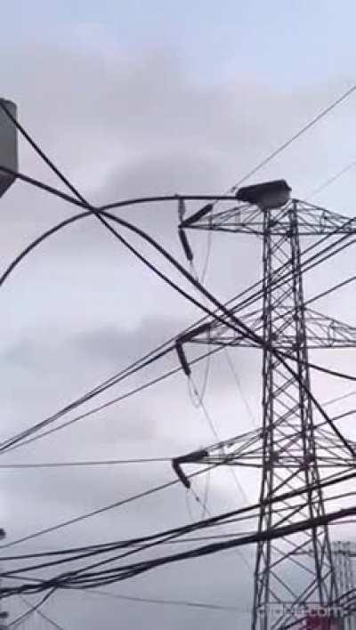 DOV Jumping from a transmission tower