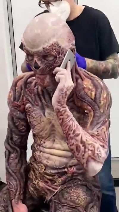Jamie's transformation as Vecna in strangers things takes 7-8 hours makeup session every time he shoots