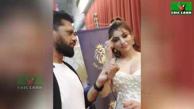 Sorry bol diya gaiz Panty ko matter solved...