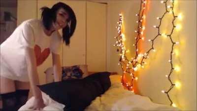 Leda Elizabeth - Pillow Humping Cutie