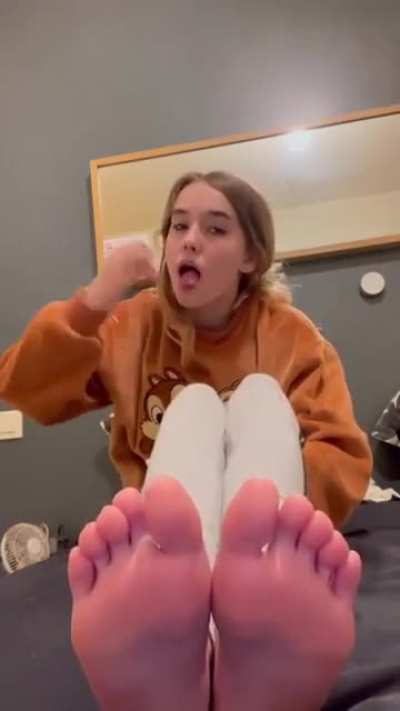 Blonde Feet joi
