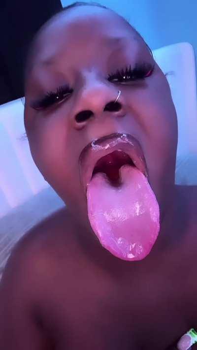 U Like Big fat wet tongues or Are u scared? 