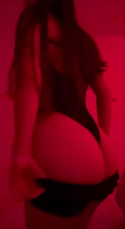 I’m your daughters friend at a sleepover… would you risk it?