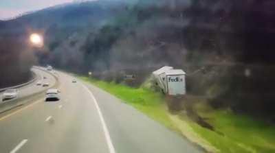 FedEx truck crash caught on dashcam