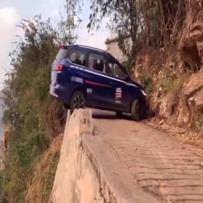 Turnaround on a 1 way cliff road