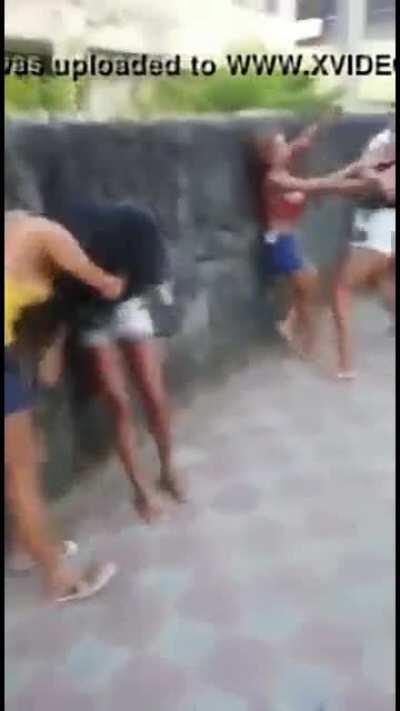 Latina Street Fight