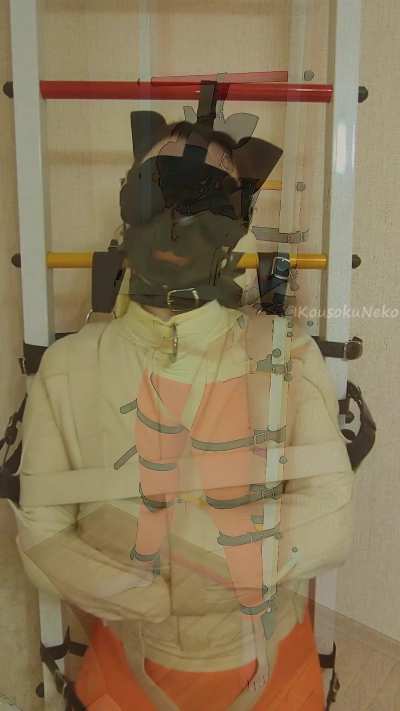 Happy Halloween 🎃 Straitjacket struggling