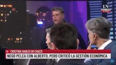 Casero vs Majul doblaje Latino