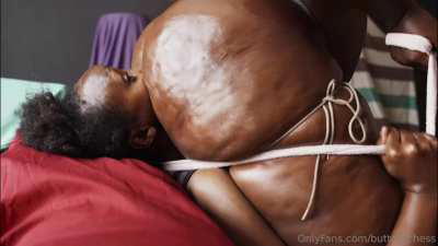 Pearl proper stinkface on Mali