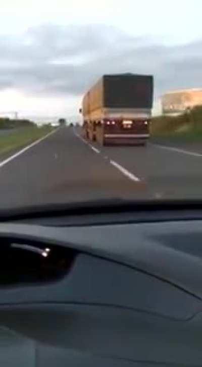 Brazilian 18-wheeler driving 140 KMH/87 MPH