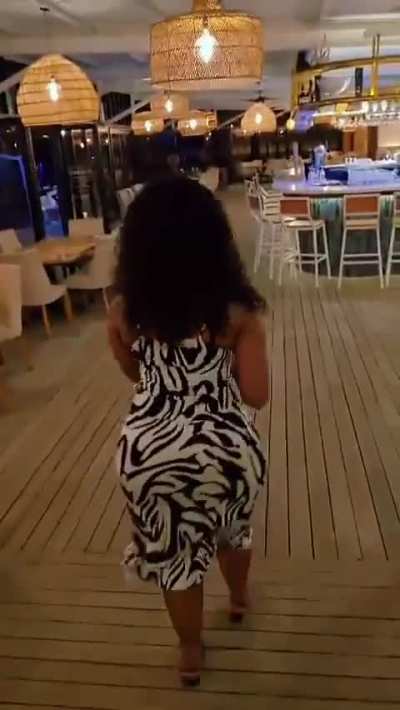 she got that south african wagon 🥵