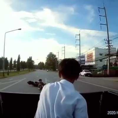 Wonder what they were looking at 😭