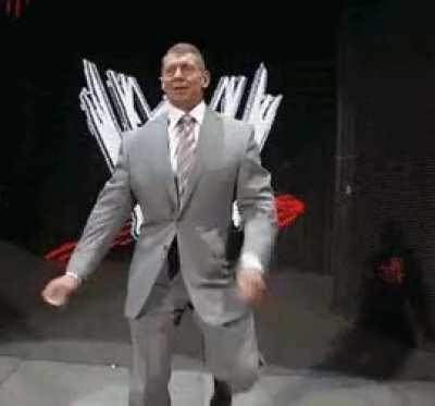 Me waiting for Greystone to come down from his Ult