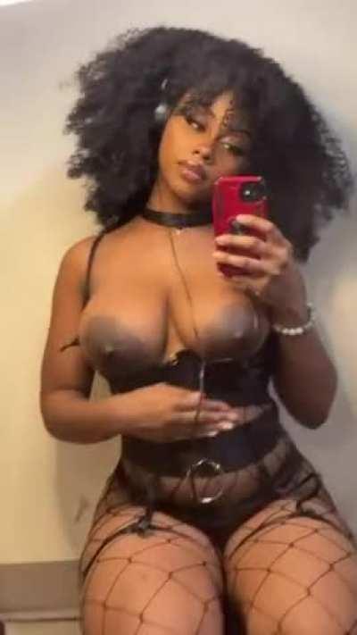 Start the year off right and join my onlyfans for only $5 dollars your first month! Get over 800+ pics and vids when you sub!