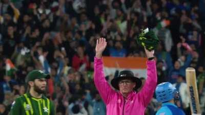 Exactly 1 year ago today, Virat Kohli played one of his greatest T20 World Cup knocks against Pakistan in a fully packed MCG