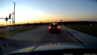 Kid in moms minivan clipped me