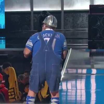 lions-guy-dancing.mp4