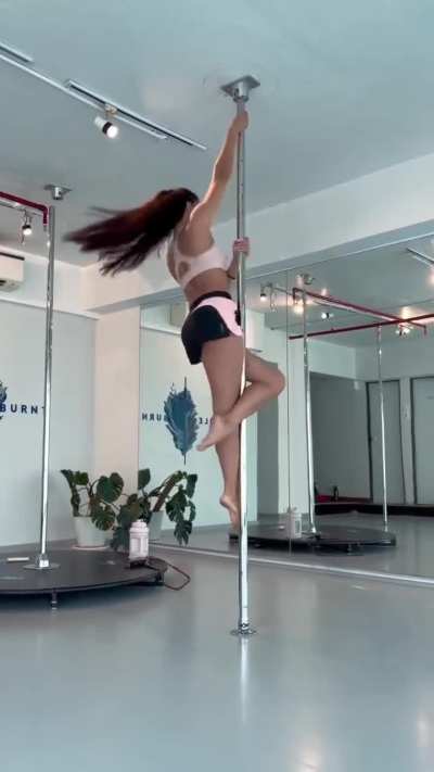 Pole dance