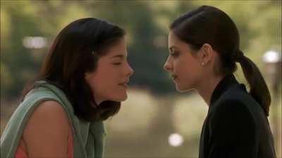 Selma Blair and Sarah Michelle Gellar in Cruel Intentions (1999)