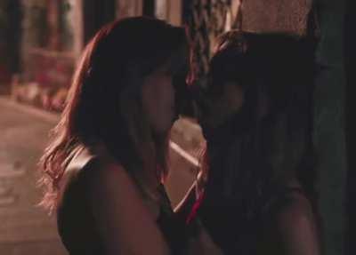 Seeing my childhood crushes from P&R and Community making out was crazy hot (Aubrey Plaza and Alison Brie).