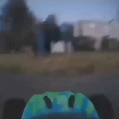 Araba adamı dövüyor_ mp4