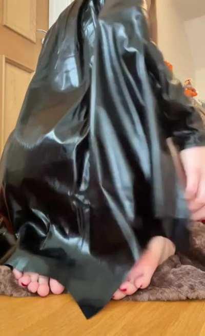 Batgirl’s got ass [F]