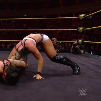 Toni Storm’s clever reversal