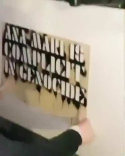 Pro-Hamas students have released a video of them vandalizing the home of the University of Washington president - 14 November 2024