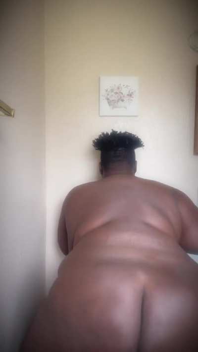 I’m always standin on buisness🤪