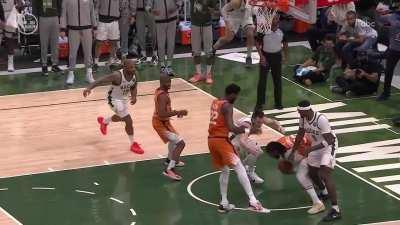 [Highlight] Crowder with back-to-back flops in the clutch