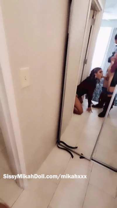 The front desk manager at this hotel recognized me from the internet, and wanted some head...