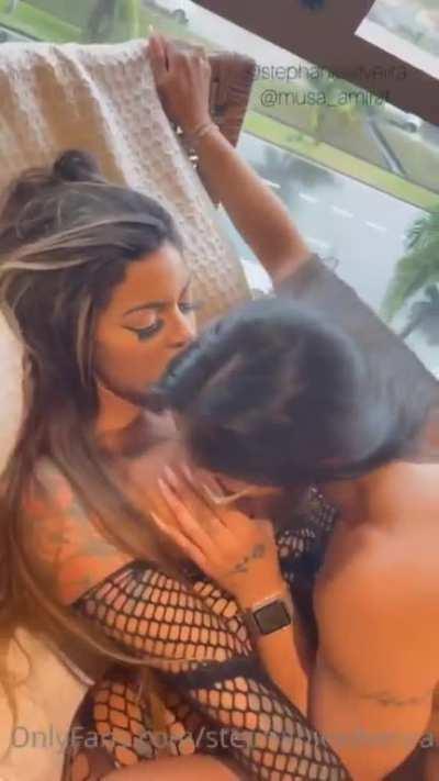 Stephanie Silveira e Amira Daher