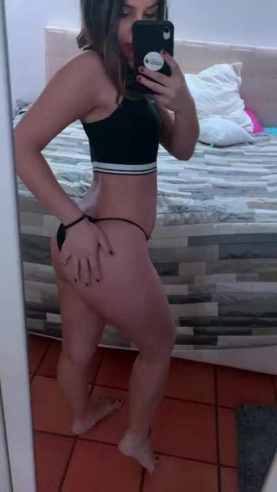 Be honest, would you masturbate to my nudes if I ever send you some