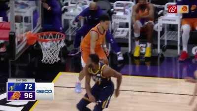 [Highlight] Close up replay of Booker's sick crossover and step back jumper