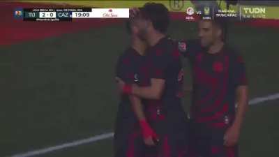Efrain Alvarez 19' Xolos (2) vs Cruz Azul (0)
